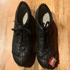 PONY TENNIS SHOES SIZE 14 BLACK